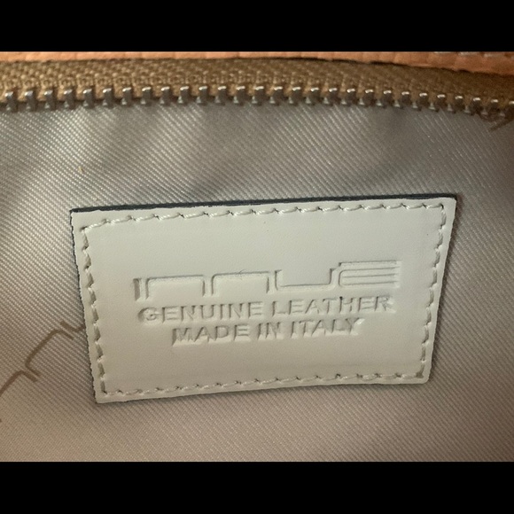 Innue, Made in Italy, genuine leather Handbag - Picture 3 of 3